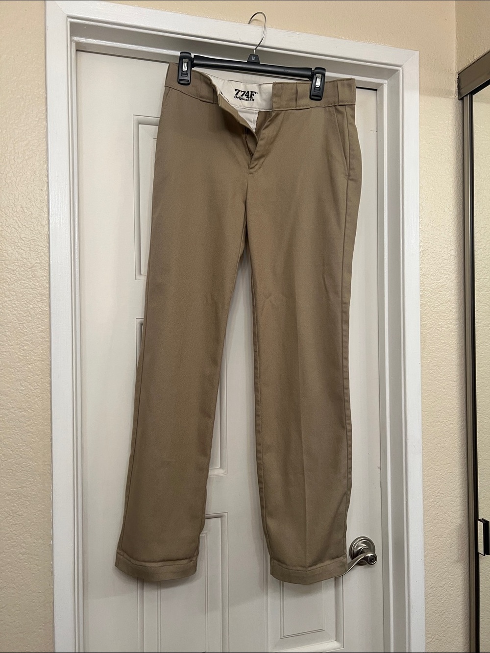 Dickies Straight Leg Pants in Khaki